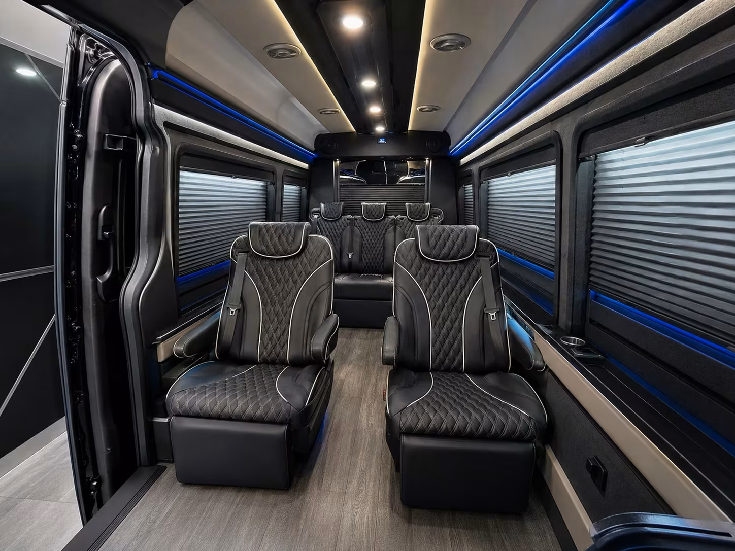 large group bus rentals for santa clarita airport trips