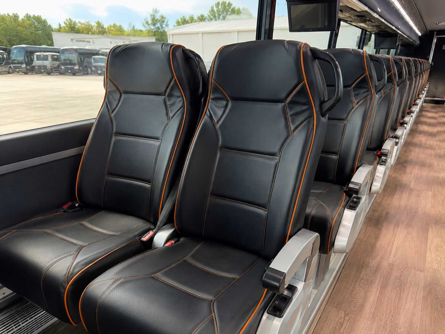santa clarita charter bus rentals to six flags magic mountain