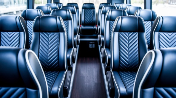 santa clarita 15 passenger minibus rental
